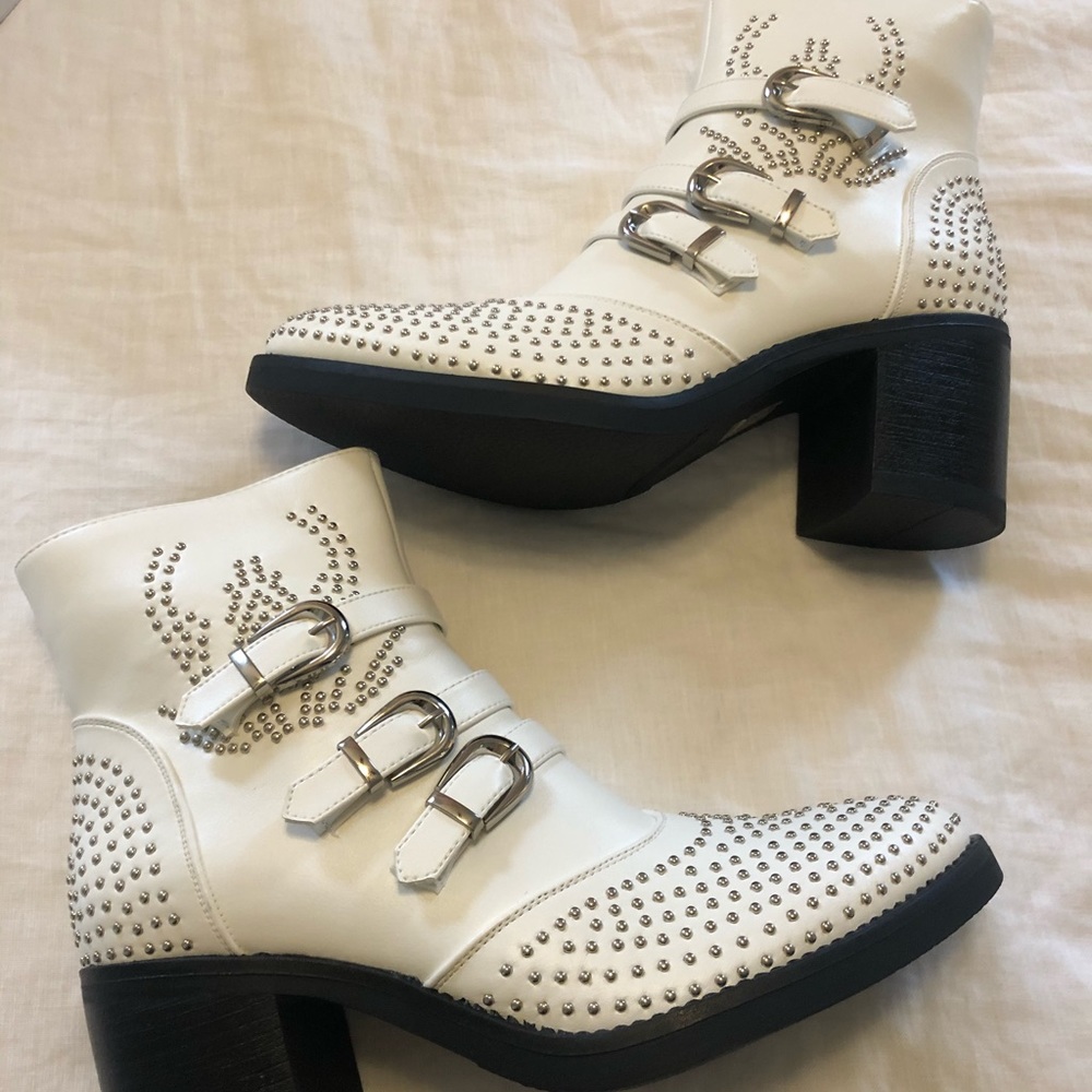 White booties with silver detail